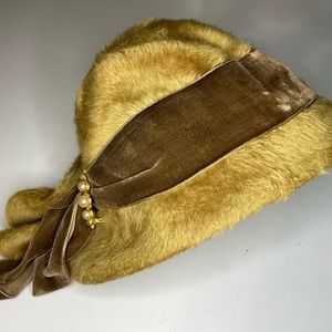 Vintage Dajon Original Melusine Fur Tan Hat with Velvet Ribbon